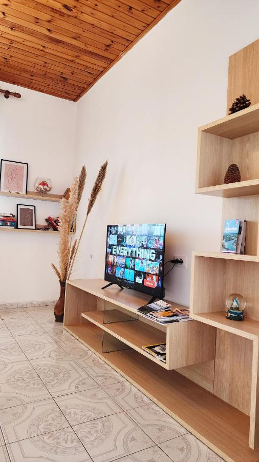 Mia Guest House - Entire Home With Balcony & Garden Divjake Bagian luar foto