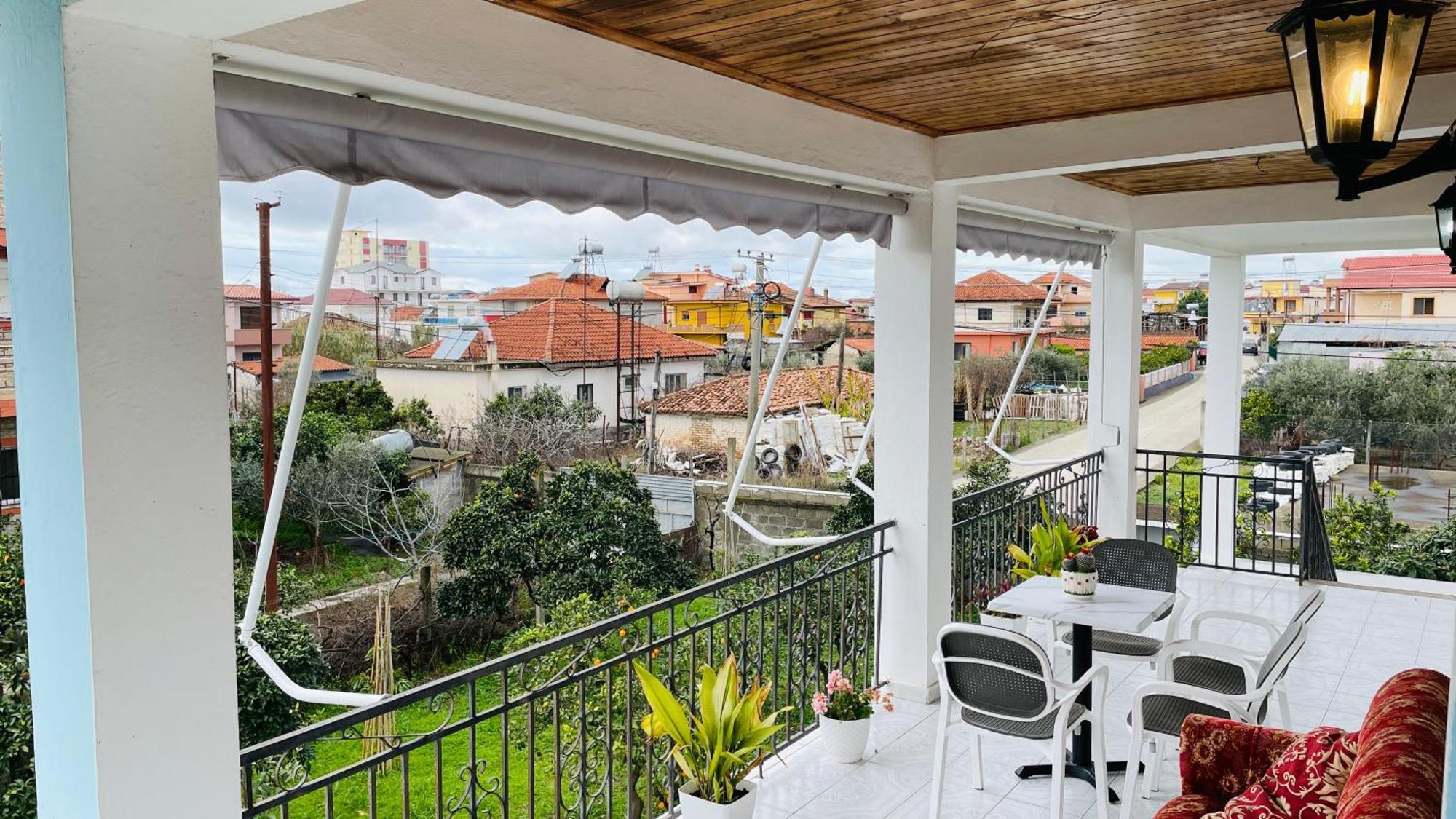 Mia Guest House - Entire Home With Balcony & Garden Divjake Bagian luar foto